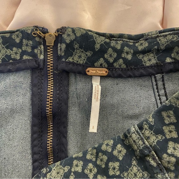 Free people denim mini skirt - Picture 1 of 3